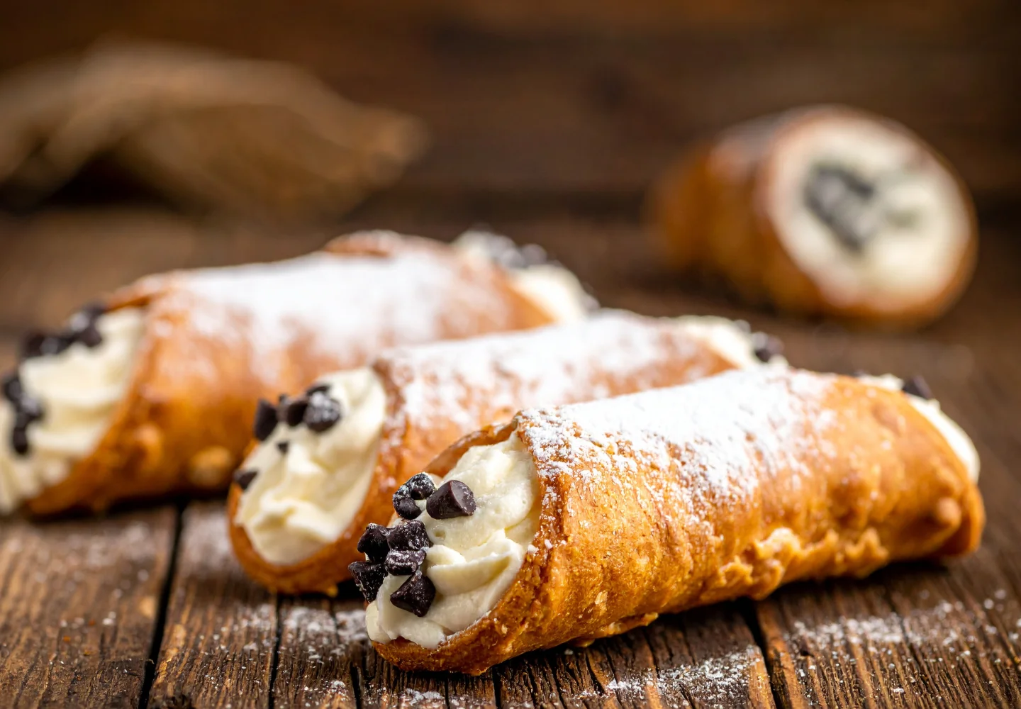 Cannolo Siciliano Farcito al Momento Espresso